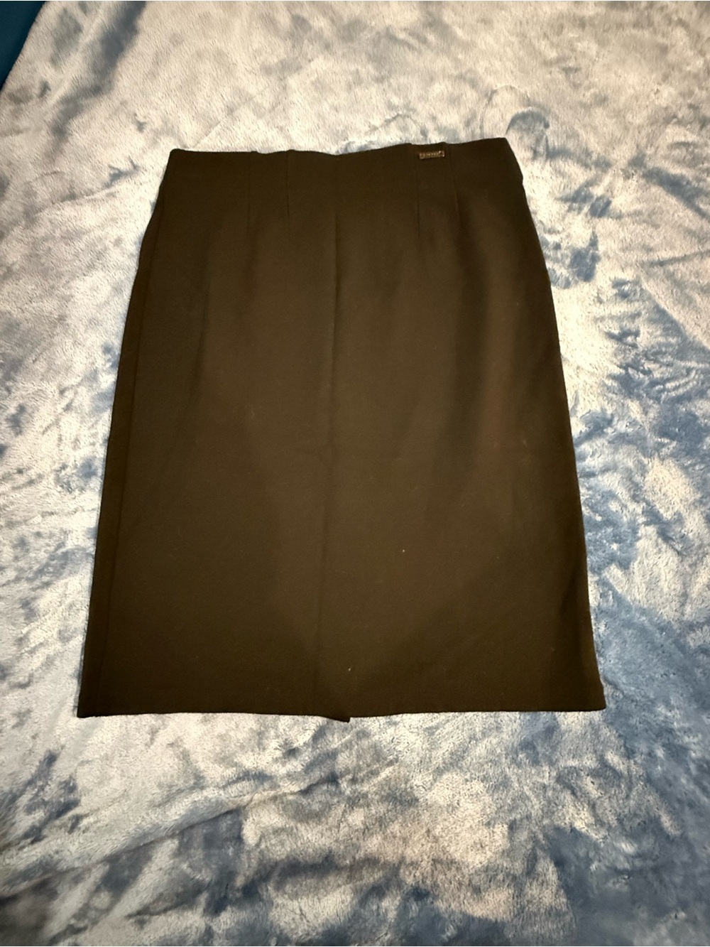 Tahari Black Pencil Skirt - Sleek Office Classic